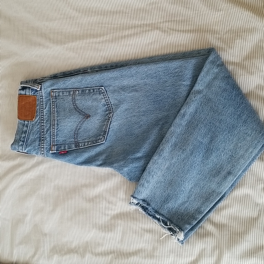 Levi's Wedge